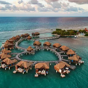 Semesteranläggning (resort) Sandals Royal Caribbean All Inclusive & Private Island - Couples Only, Montego Bay